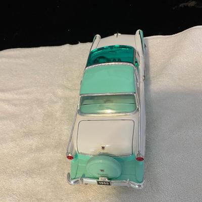 '55 FORD FAIRLANE CROWN VICTORIA DIE-CAST MODEL CAR