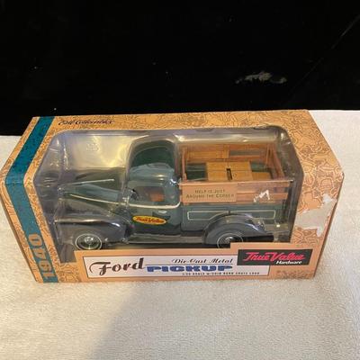 '40 FORD PICKUP DIE-CAST COIN BANK
