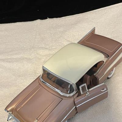 '57 CHEVROLET BEL AIR DIE-CAST MODEL CAR