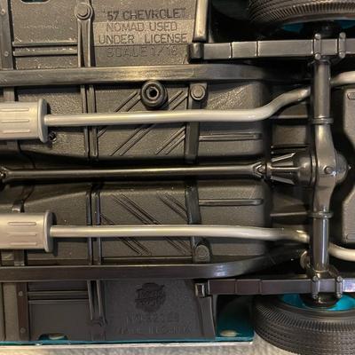 '57 CHEVROLET NOMAD DIE-CAST MODEL