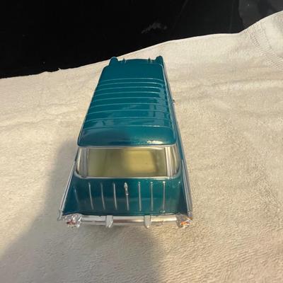 '57 CHEVROLET NOMAD DIE-CAST MODEL