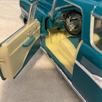 '57 CHEVROLET NOMAD DIE-CAST MODEL