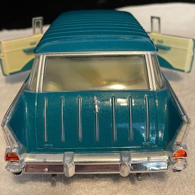 '57 CHEVROLET NOMAD DIE-CAST MODEL