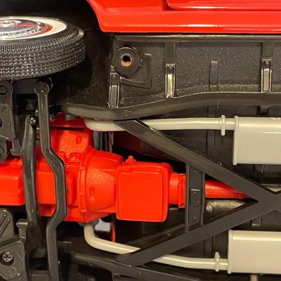 '56 FORD FAIRLANE SUNLINER DIE-CAST MODEL CAR