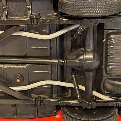 '56 FORD FAIRLANE SUNLINER DIE-CAST MODEL CAR