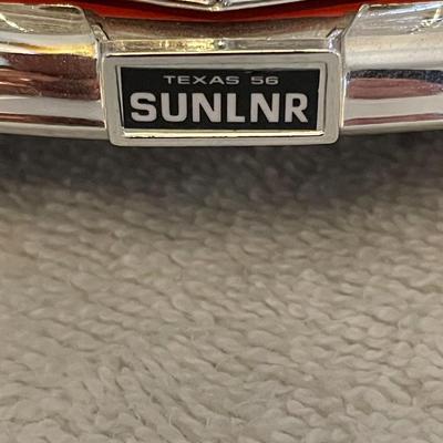 '56 FORD FAIRLANE SUNLINER DIE-CAST MODEL CAR