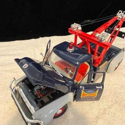 '53 FORD F100 WRECKER DIE-CAST MODEL