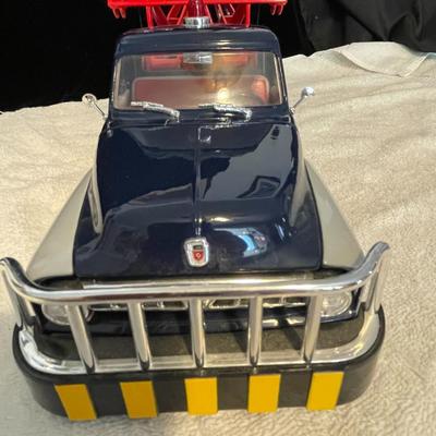 '53 FORD F100 WRECKER DIE-CAST MODEL