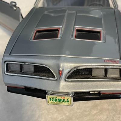 '77 FORMULA FIREBIRD DIE-CAST MODEL CAR