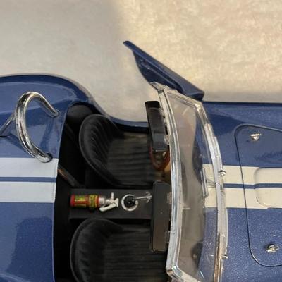 SHELBY COBRA 427 DIE-CAST MODEL CAR