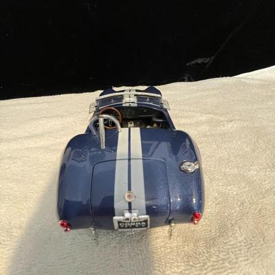 SHELBY COBRA 427 DIE-CAST MODEL CAR