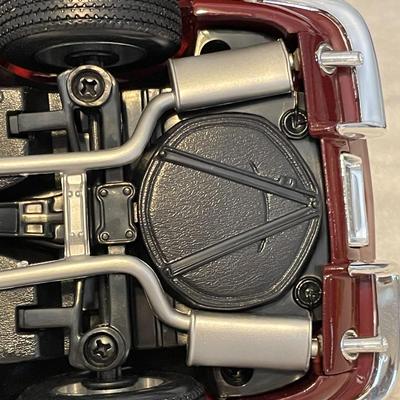 '65 CHEVROLET CORVETTE STINGRAY DIE-CAST MODEL CAR