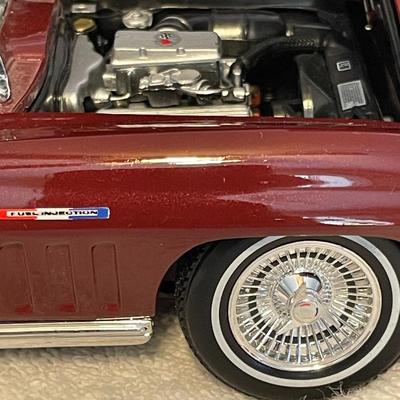 '65 CHEVROLET CORVETTE STINGRAY DIE-CAST MODEL CAR