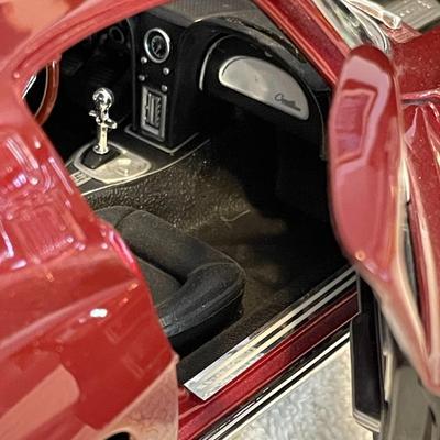 '65 CHEVROLET CORVETTE STINGRAY DIE-CAST MODEL CAR