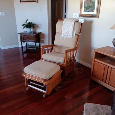 GLIDER WITH OTTOMAN, KNITTED THROW AND RUG