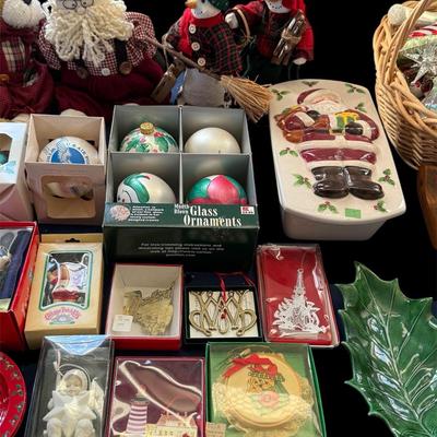 Lot 10: Holiday Bundle