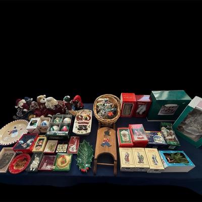 Lot 10: Holiday Bundle