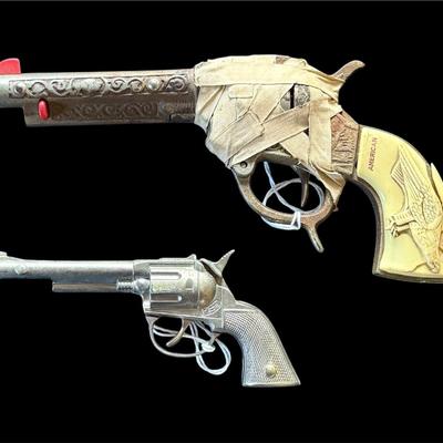 Lot 14: Toy Gun Bundle