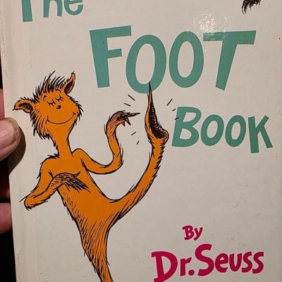 The Foot Book by Dr Seuss