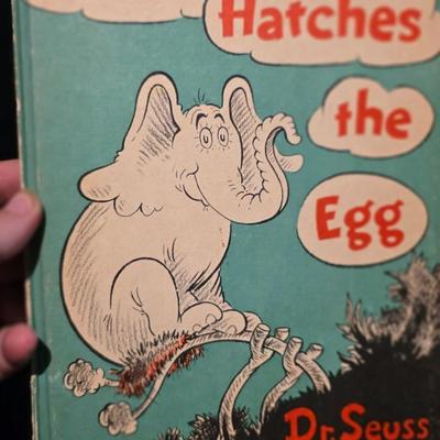 Horton Hatches the Egg by Dr Seuss