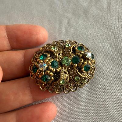 Trifari, Monet & More: Eleven Brooches (K-SS)