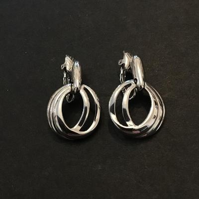 Silver tone Trifari dangle clip on earrings