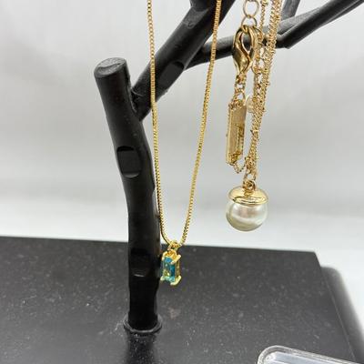 LOT 253J: Jewelry Tree w/ Small Collection of Jewelry