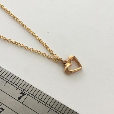 Unmarked gold tone heart fashion necklace