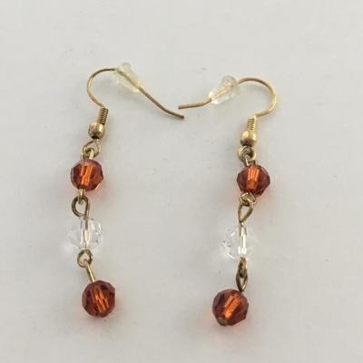 unmarked gold tone dangle fashion earrings