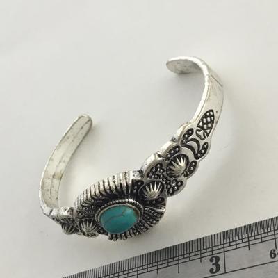 Silver tone unmarked cuff bracelet