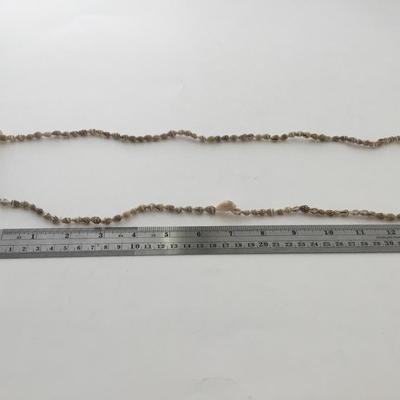 Hilo Hattie’s marked shell necklace