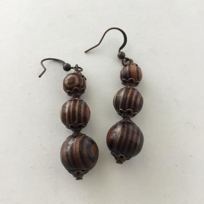 Brown beaded dangle fashion earrings