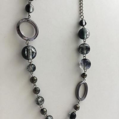 CG marked beautiful beaded fashion necklace