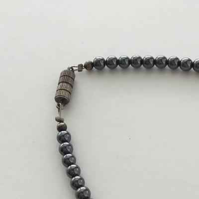 Vintage clasp beaded fashion necklace