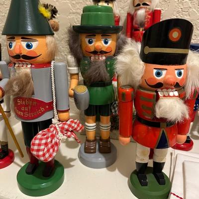 Christmas Lot - Nutcrackers includes Steinbach & Erzerbirge