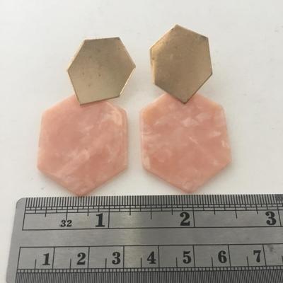 Light pink fashion earrings