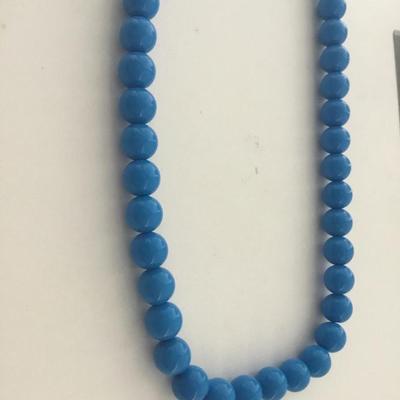 Blue beaded fashion necklace