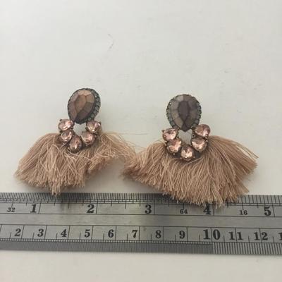 Light pink fashion earrings