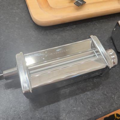 LOT 260K: Pasta Maker w/ Different Attachments