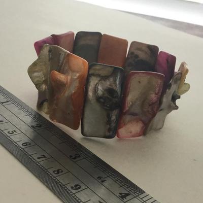Colorful shell type stretchy fashion bracelet