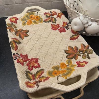 LOT 261K: Ceramic Serving Pieces - Some made in Italy