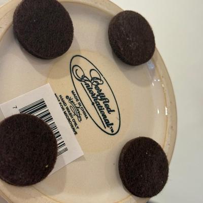 LOT 261K: Ceramic Serving Pieces - Some made in Italy