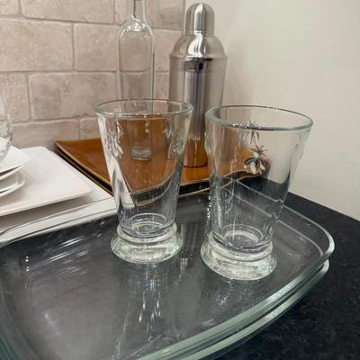 Lot 268K: Collection of Plates & Glassware