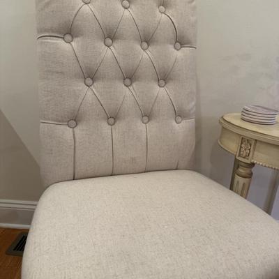 LOT 271K: White Chair w/ Side Table & Decor