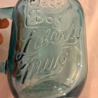 Vintage Foremost Dairy Bottle plus Jack in the Box Liberty Mugs (K-SS)