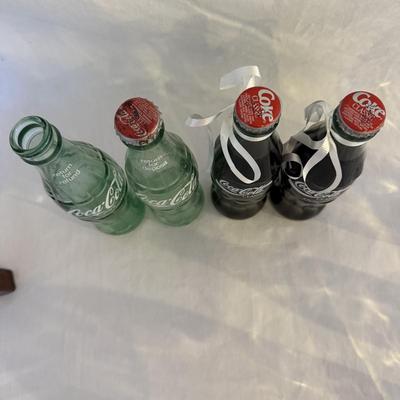 Vintage Foremost Dairy Bottle plus Jack in the Box Liberty Mugs (K-SS)