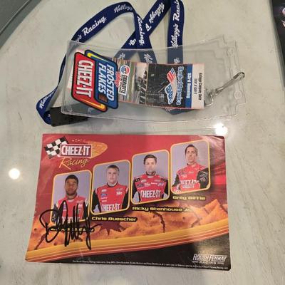 Magazines and autographs