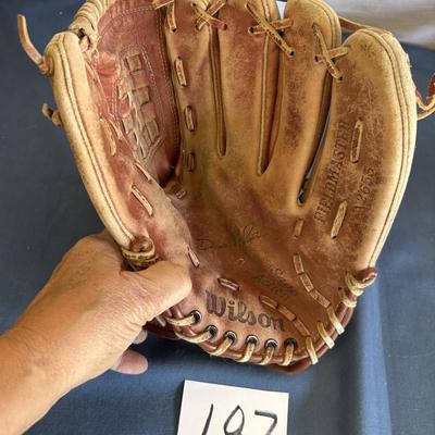 Wilson Field Master Glove