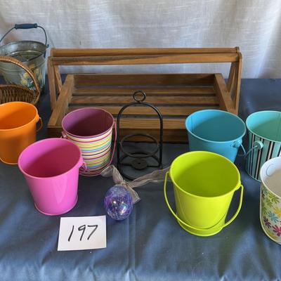 Small Pales and Baskets