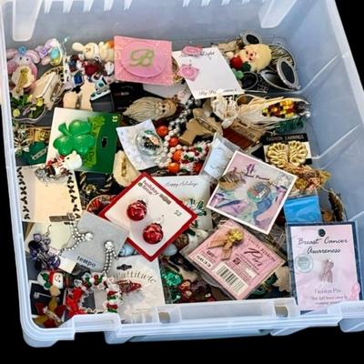 Lot 16: Bundle Of Costume Jewelry And Belt Buckles